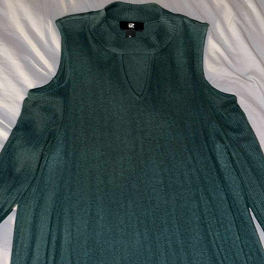 Top - Picture 2 of 2